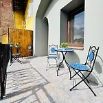 Cora Apartment