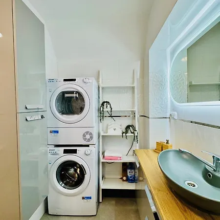 Cora Apartment