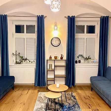 Cora Apartment