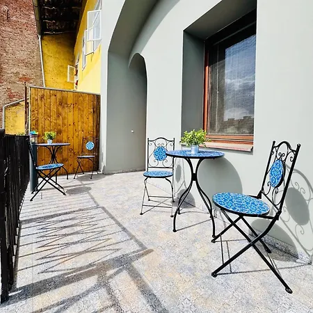 Cora Apartment